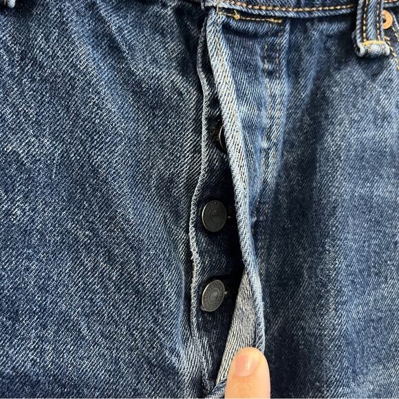 Levi's 501 Buttonfly Straight Medium Wash Denim Jeans Mens 34x30 Classic Basic - Picture 4 of 11